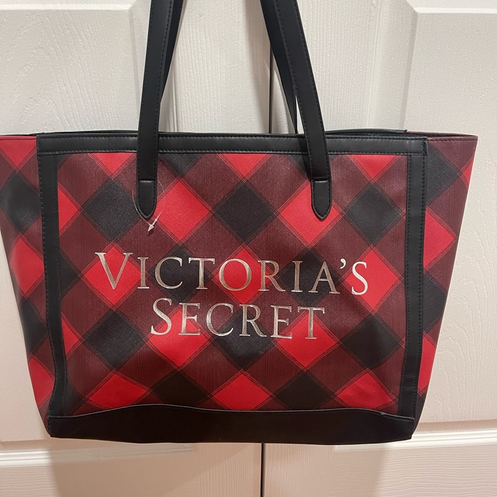 New without Tags Victoria Secret Christmas Large Tote bag Black and Red Plaid